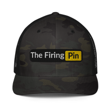 Load image into Gallery viewer, Two Tone Logo Closed-back trucker cap