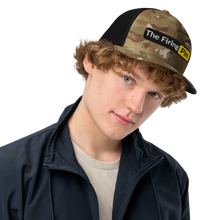 Load image into Gallery viewer, Two Tone Logo Closed-back trucker cap