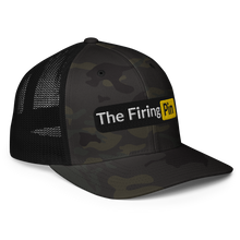 Load image into Gallery viewer, Two Tone Logo Closed-back trucker cap
